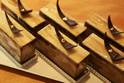 �f���X�V���R��